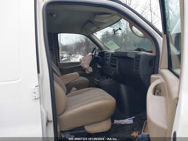 Chevrolet Express 2500 Work Van 2014 1GCWGFCA7E1133756 Image 5