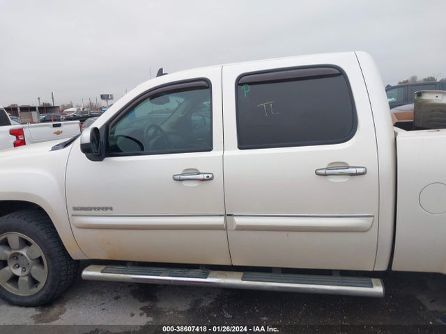 2011 GMC SIERRA 1500 SLT VIN: 3GTP2WE3XBG247832