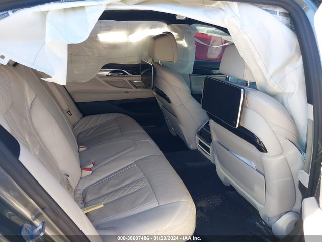 WBA7F0C52KGM25134 BMW 750i