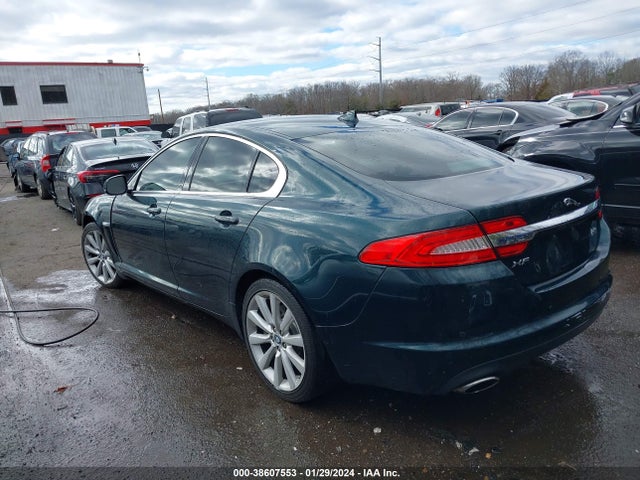 2013 JAGUAR XF SAJWJ0EF1D8U08360 Photo 2