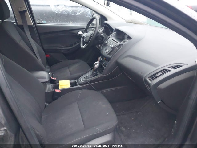 Ford FOCUS SE 2015 1FADP3F28FL303810 Image 5