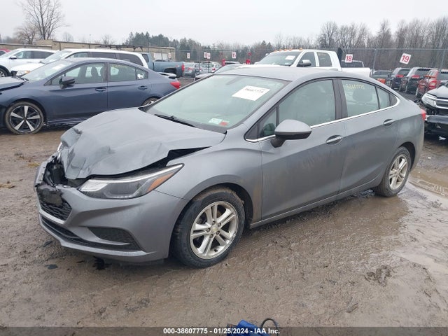 Chevrolet Cruze Lt Auto 2018 1G1BE5SM2J7134842 Image 2