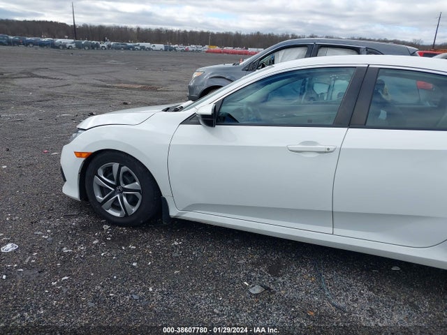 Honda Civic Lx 2018 2HGFC2F5XJH532970 Image 15