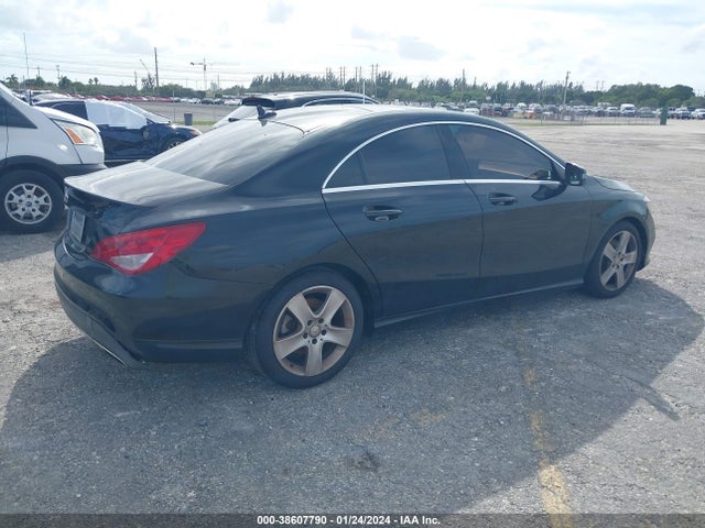 WDDSJ4EB2HN435680 Mercedes-Benz CLA 250