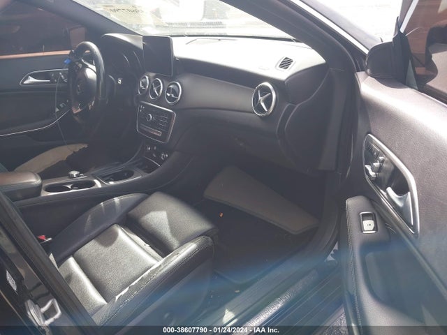 WDDSJ4EB2HN435680 Mercedes-Benz CLA 250