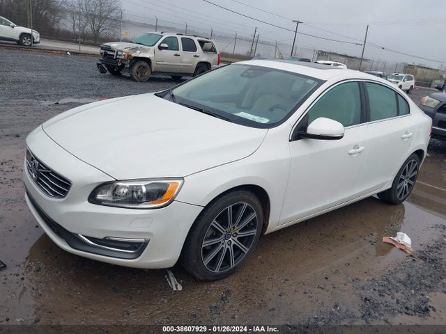 LYV402HM1JB166827 Volvo S60 Inscription T5 Platinum