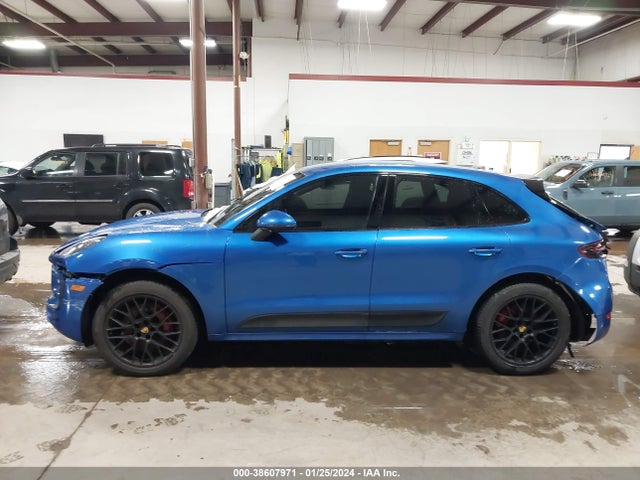 WP1AG2A50HLB51077 Porsche Macan Gts