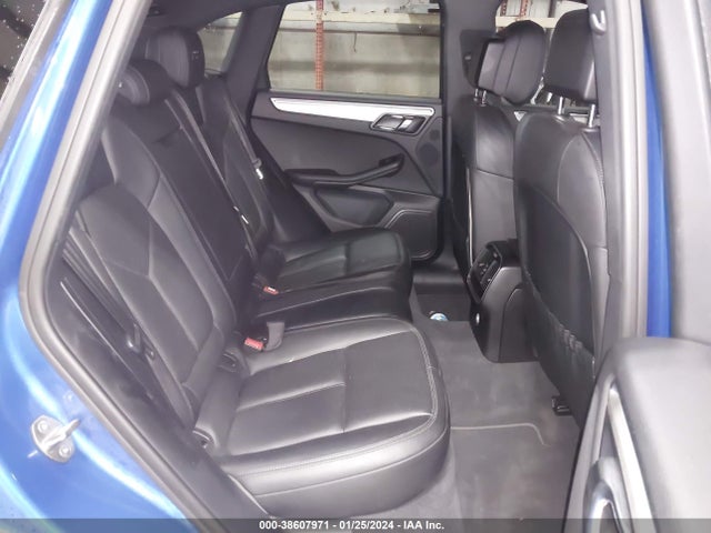 2017 PORSCHE MACAN WP1AG2A50HLB51077 Photo 7
