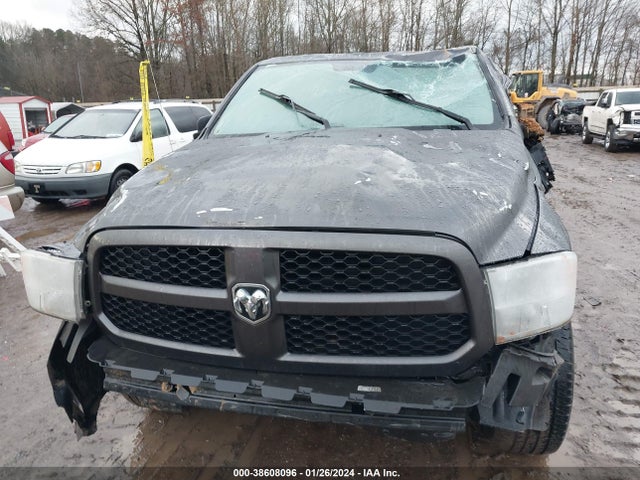 2018 RAM 1500 EXPRESS QUAD CAB 4X4 6'4 BOX VIN: 1C6RR7FT8JS309266