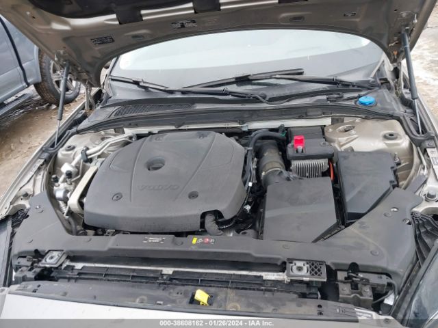 7JRA22TL5KG012138 Volvo S60 T6 Inscription