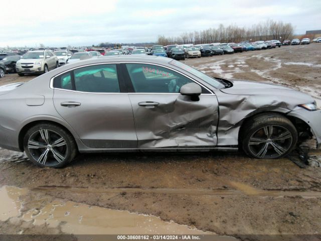 7JRA22TL5KG012138 Volvo S60 T6 Inscription