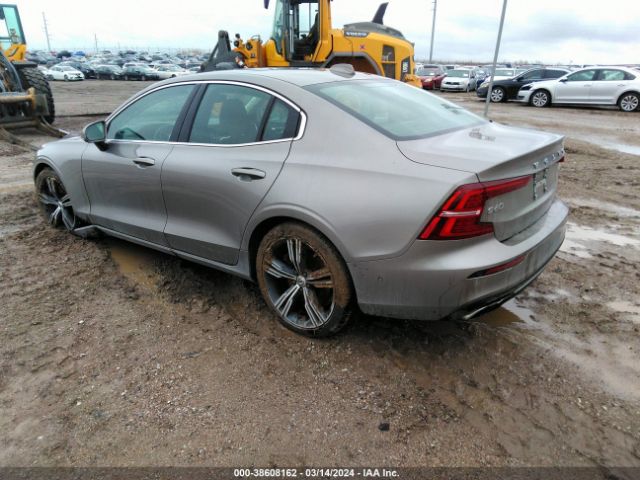 7JRA22TL5KG012138 Volvo S60 T6 Inscription