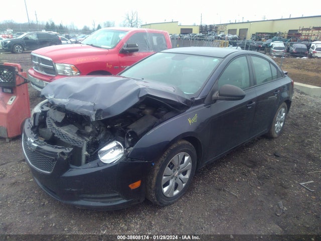 Chevrolet Cruze Ls Auto 2014 1G1PA5SH9E7239565 Image 2