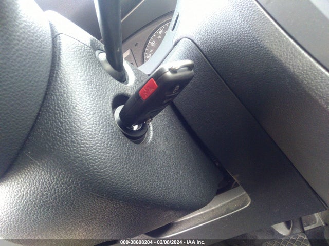 2014 VOLKSWAGEN JETTA 2.0L S VIN: 3VW2K7AJ9EM298441
