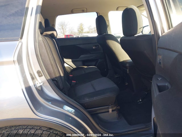 Mitsubishi Outlander Se 2016 JA4AD3A30GZ001877 Image 8