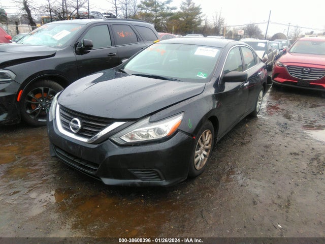 Nissan Altima 2.5 S 2018 1N4AL3AP6JC102367 Image 2