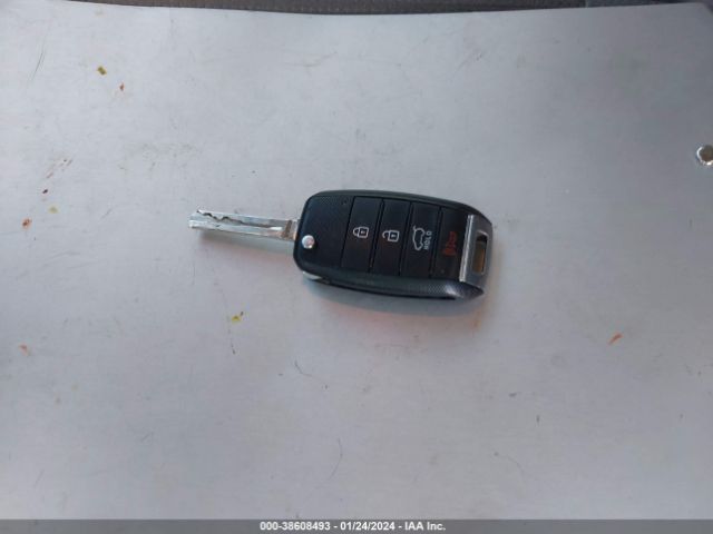 KNDMA5C14G6157411 KIA Sedona L