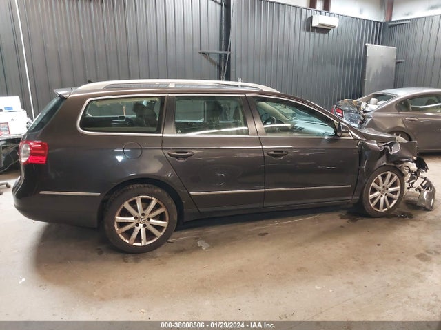 2010 VOLKSWAGEN PASSAT KOMFORT VIN: WVWXM7AN6AE075070