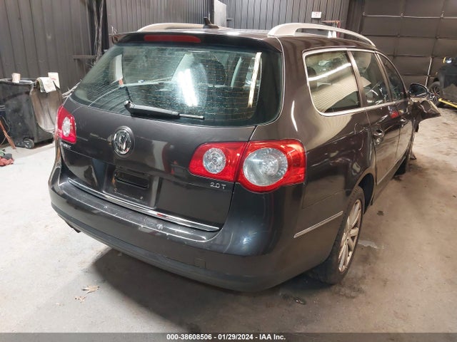 2010 VOLKSWAGEN PASSAT KOMFORT VIN: WVWXM7AN6AE075070