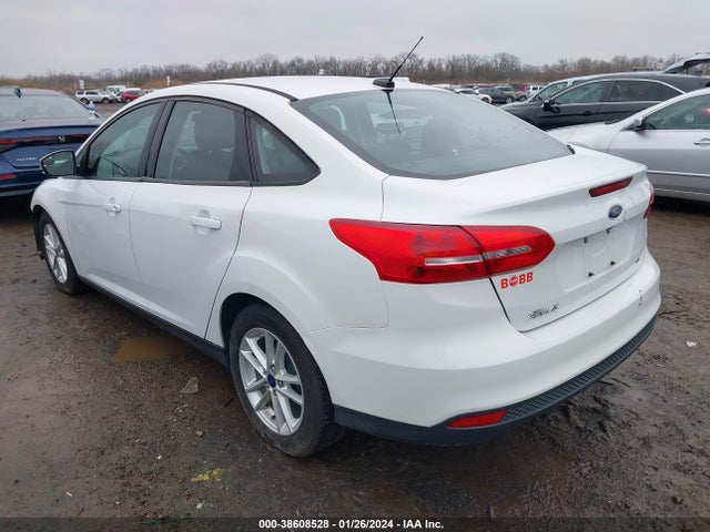 Ford FOCUS SE 2016 1FADP3F20GL365963 Image 3