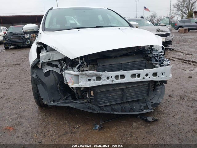 Ford FOCUS SE 2016 1FADP3F20GL365963 Image 6