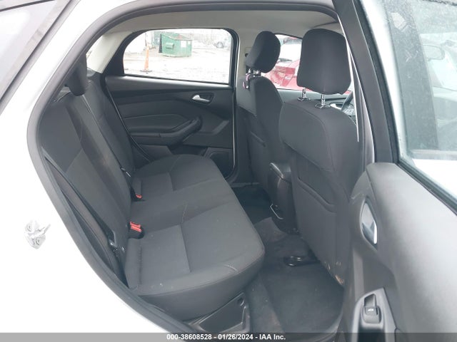 Ford FOCUS SE 2016 1FADP3F20GL365963 Image 8