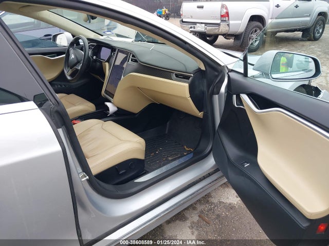 5YJSA1E16HF209012 Tesla Model S 60/75