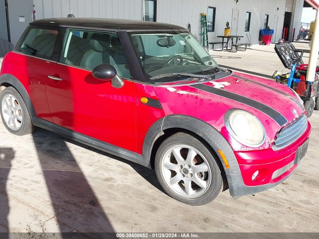 2009 MINI COOPER WMWMF33529TW77620 Photo 0