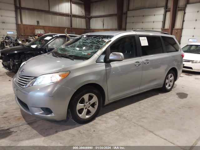 Toyota Sienna Le 8 Passenger 2015 5TDKK3DC2FS643352 Image 2