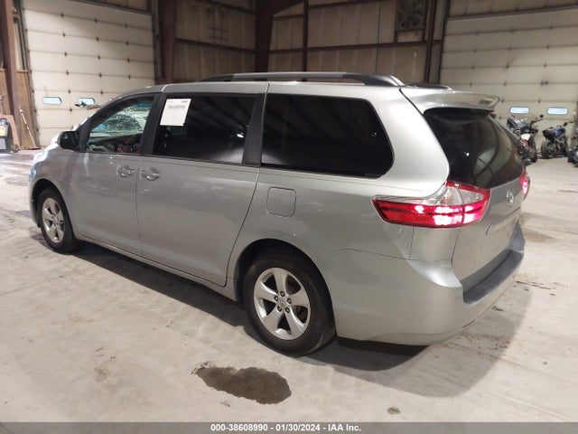 Toyota Sienna Le 8 Passenger 2015 5TDKK3DC2FS643352 Image 3