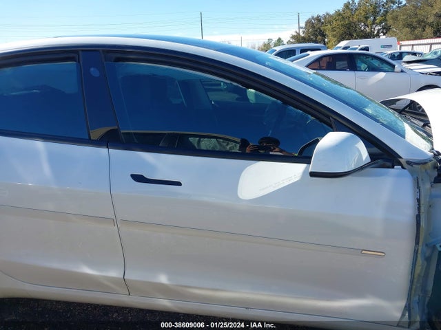 5YJ3E1EAXMF100314 Tesla Model 3 Standard Range Plus Rear-wheel Drive