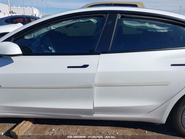 5YJ3E1EAXMF100314 Tesla Model 3 Standard Range Plus Rear-wheel Drive