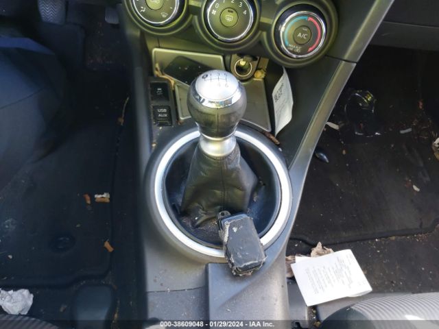 JTKJF5C72GJ018425 Scion TC