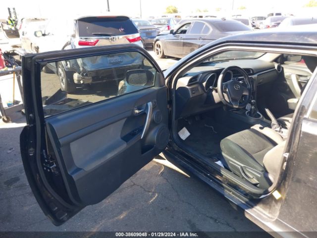 JTKJF5C72GJ018425 Scion TC