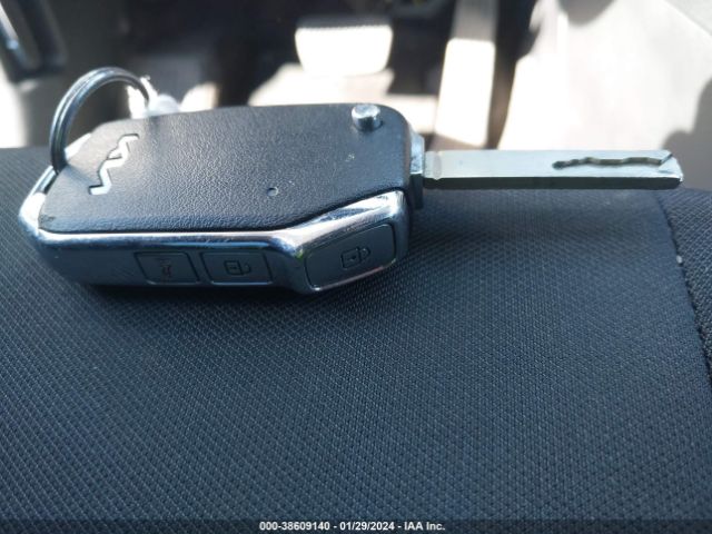 KNDPUCAF5P7084342 KIA Sportage Lx