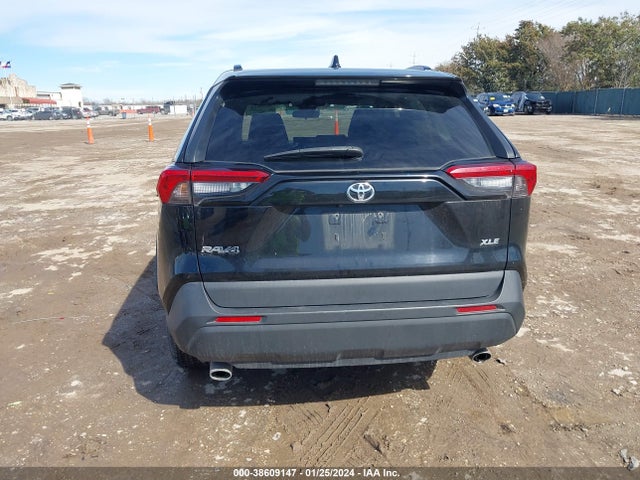 2021 TOYOTA RAV4 XLE VIN: 2T3W1RFV1MC151608
