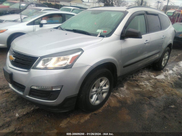Chevrolet Traverse Ls 2015 1GNKVFED3FJ366859 Image 2