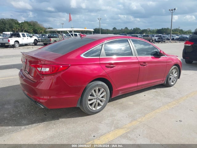 2015 HYUNDAI SONATA SE VIN: 5NPE24AF3FH112846