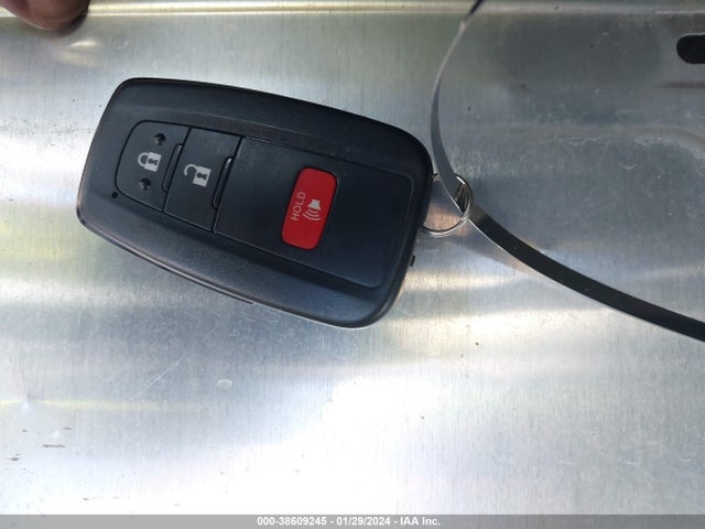 Toyota Prius Le 2020 JTDKARFU8L3114321 Image 11