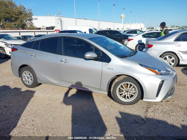 Toyota Prius Le 2020 JTDKARFU8L3114321 Image 13