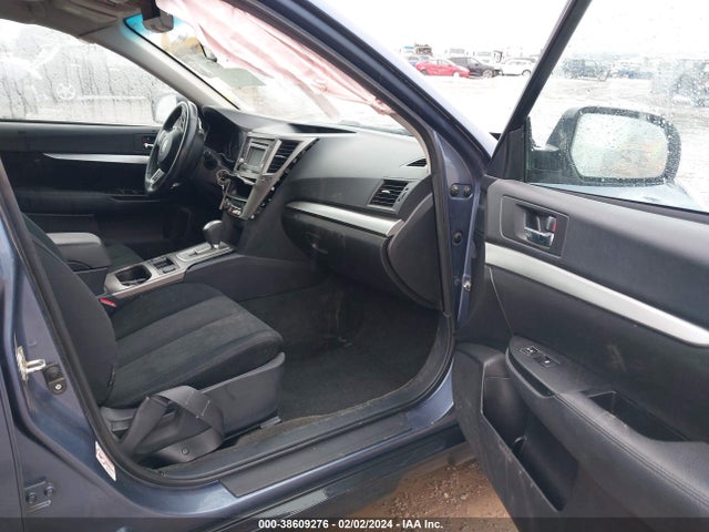 Subaru Outback 2.5i Premium 2014 4S4BRBCC5E3232918 Image 5