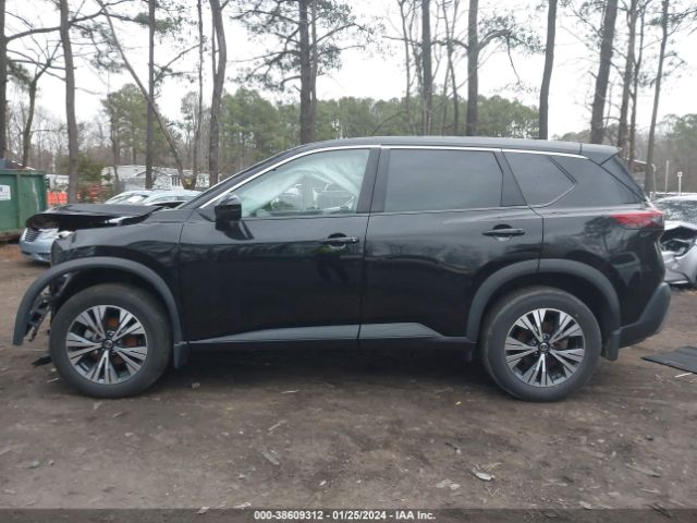5N1AT3BA7MC826959 Nissan Rogue Sv Fwd
