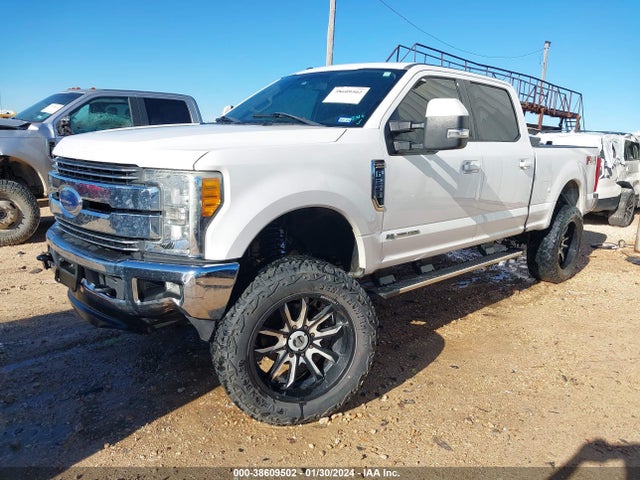 Ford F-250 Lariat 2017 1FT7W2BT5HEC95708 Image 2