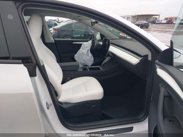 7SAYGDEE0PF883493 Tesla Model Y