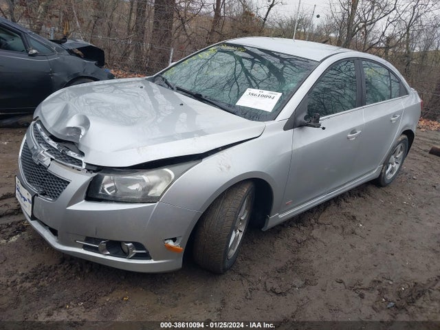 Chevrolet CRUZE LT 2014 1G1PC5SB6E7288261 Image 2
