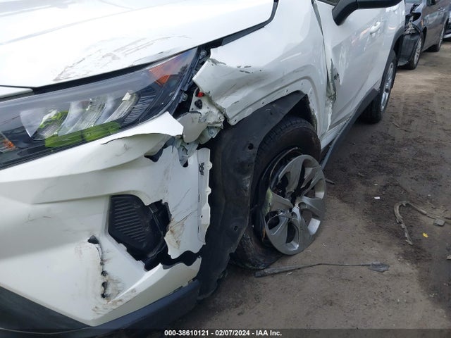 Toyota RAV4 LE 2019 2T3F1RFV6KW001621 Image 6