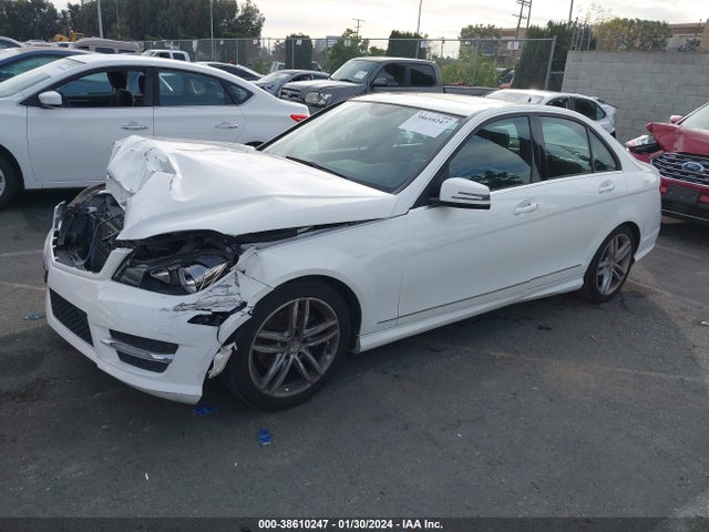 WDDGF4HB3EA943680 Mercedes-Benz C 250 Luxury/sport