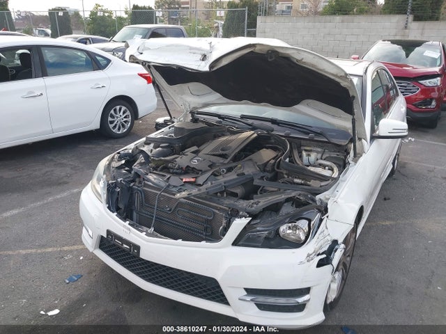 WDDGF4HB3EA943680 Mercedes-Benz C 250 Luxury/sport