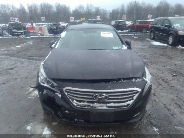 2017 HYUNDAI SONATA SE VIN: 5NPE24AF0HH438395