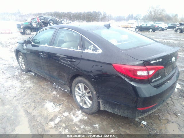 2017 HYUNDAI SONATA SE VIN: 5NPE24AF0HH438395